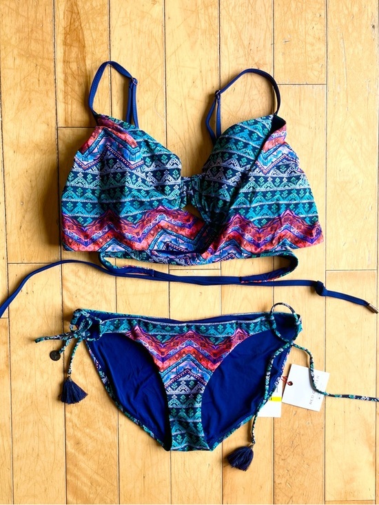 Red Carter Other - Red Carter NEW Wrap Colorful Aztec Print (Top & Bottom) Bikini Set Size Medium